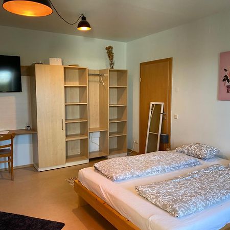 Wolfis Appartement Neusiedl an der Zaya Ngoại thất bức ảnh
