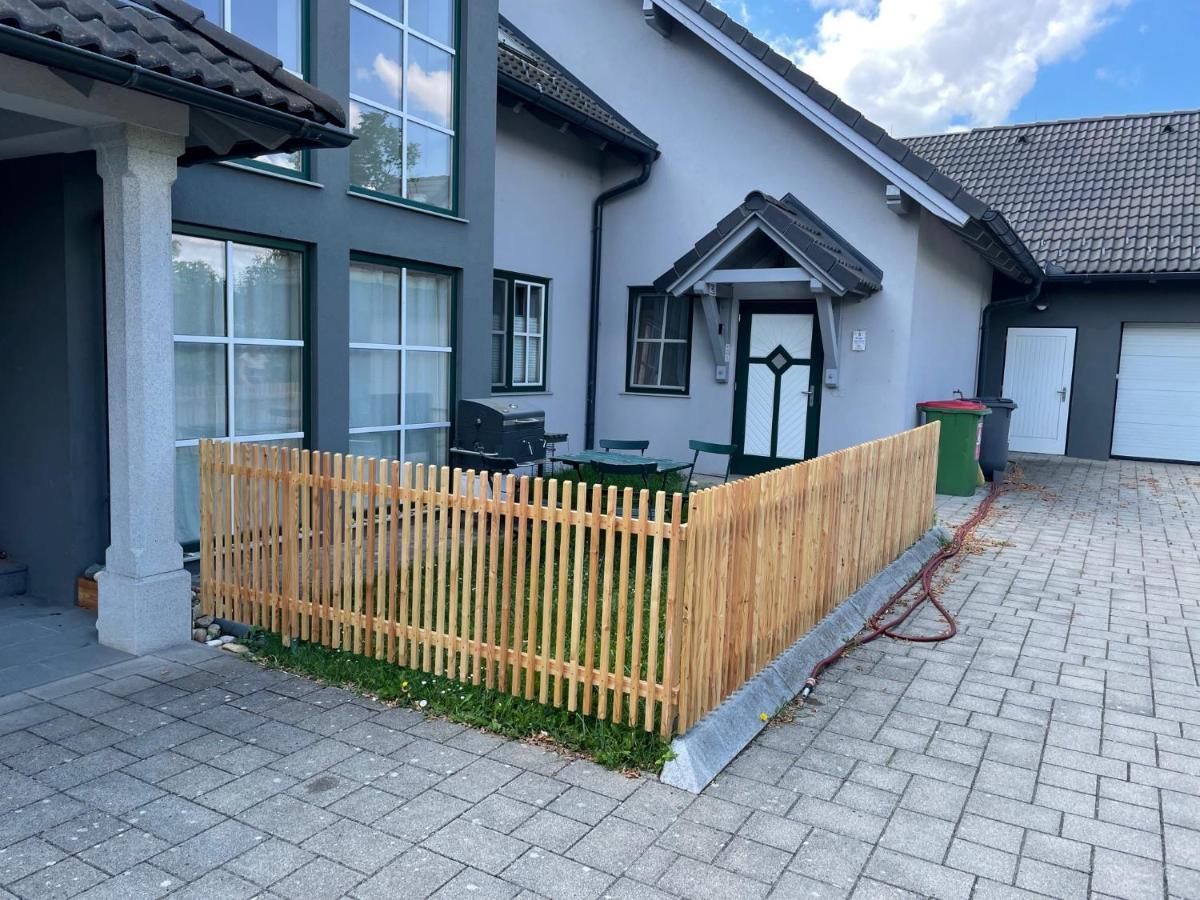 Wolfis Appartement Neusiedl an der Zaya Ngoại thất bức ảnh