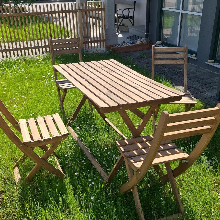 Wolfis Appartement Neusiedl an der Zaya Ngoại thất bức ảnh